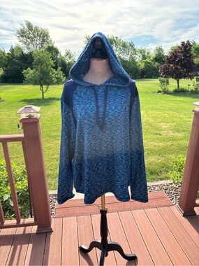 Danskin Now Men's Blue Patterned Hooded Pullover